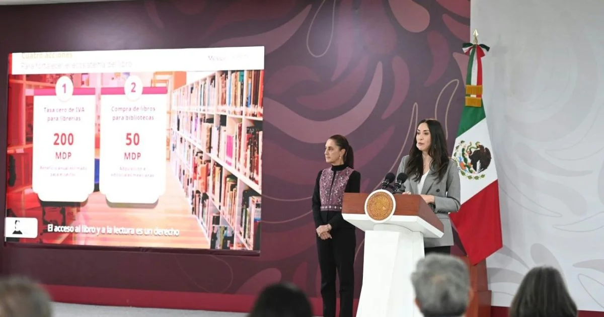 Presentación de la tasa cero IVA para librerías durante la conferencia en Irapuato