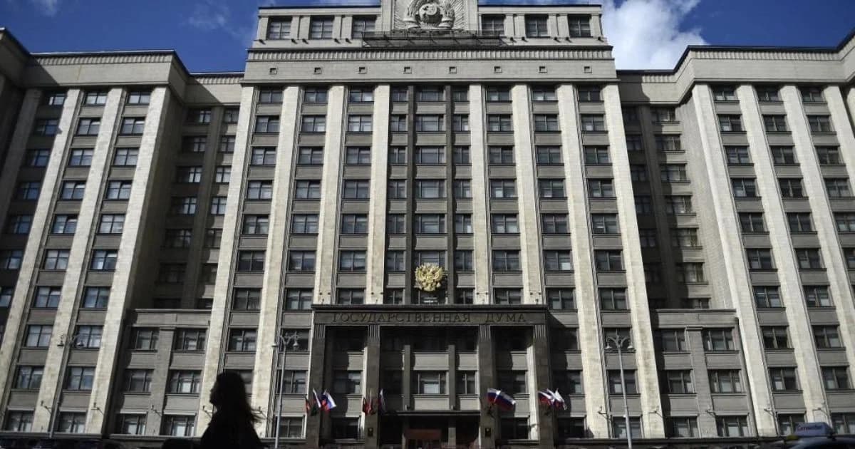 Fachada de la Duma Estatal de Rusia en Moscú