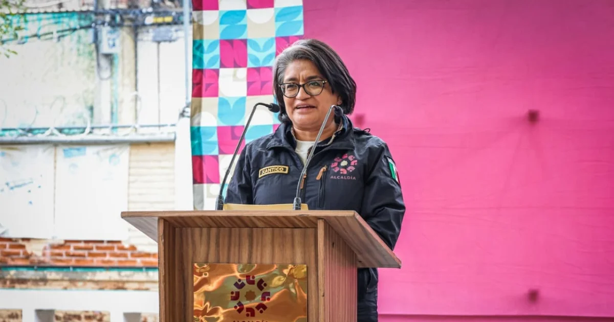 Aleida Alavez durante una actividad sobre bienestar emocional en Iztapalapa
