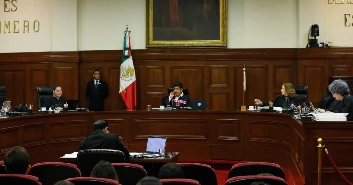 Sesión del pleno de la Suprema Corte de Justicia de la Nación en su salón de sesiones