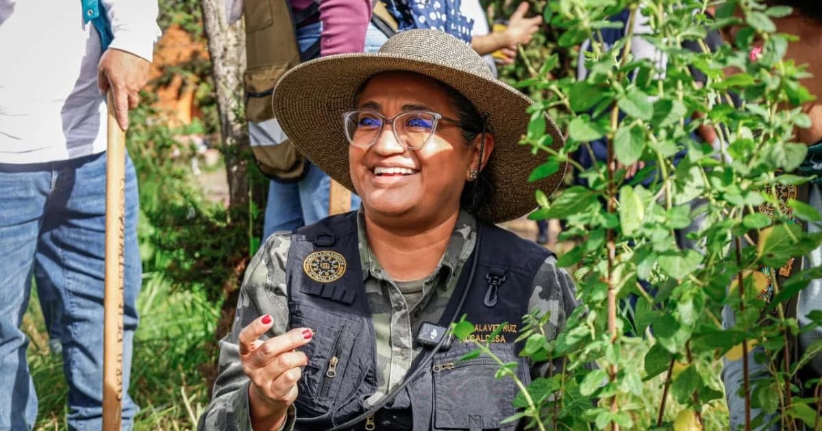 Aleida Alavez durante una jornada de reforestación urbana en Iztapalapa